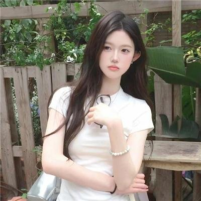 全世界最美的女孩 海报